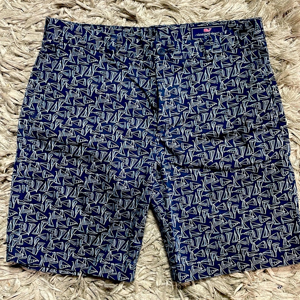 NWOT mens 33 shorts by Vineyard Vines